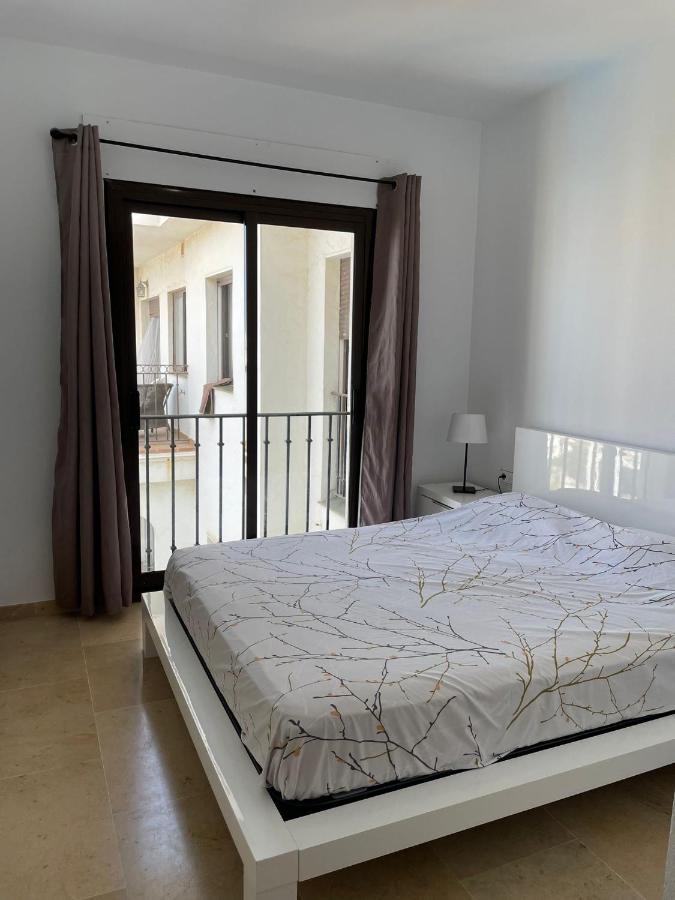 דירות מנילבה Penthouse Marina La Duquesa מראה חיצוני תמונה