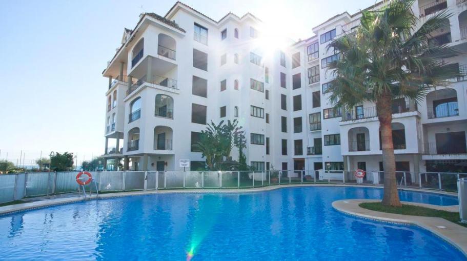 דירות מנילבה Penthouse Marina La Duquesa מראה חיצוני תמונה